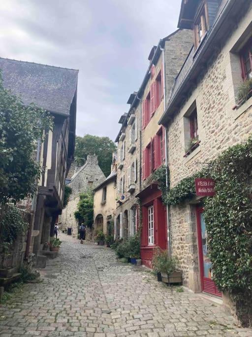 La Belle Consigne - Appartements Dinan Centre Gare エクステリア 写真